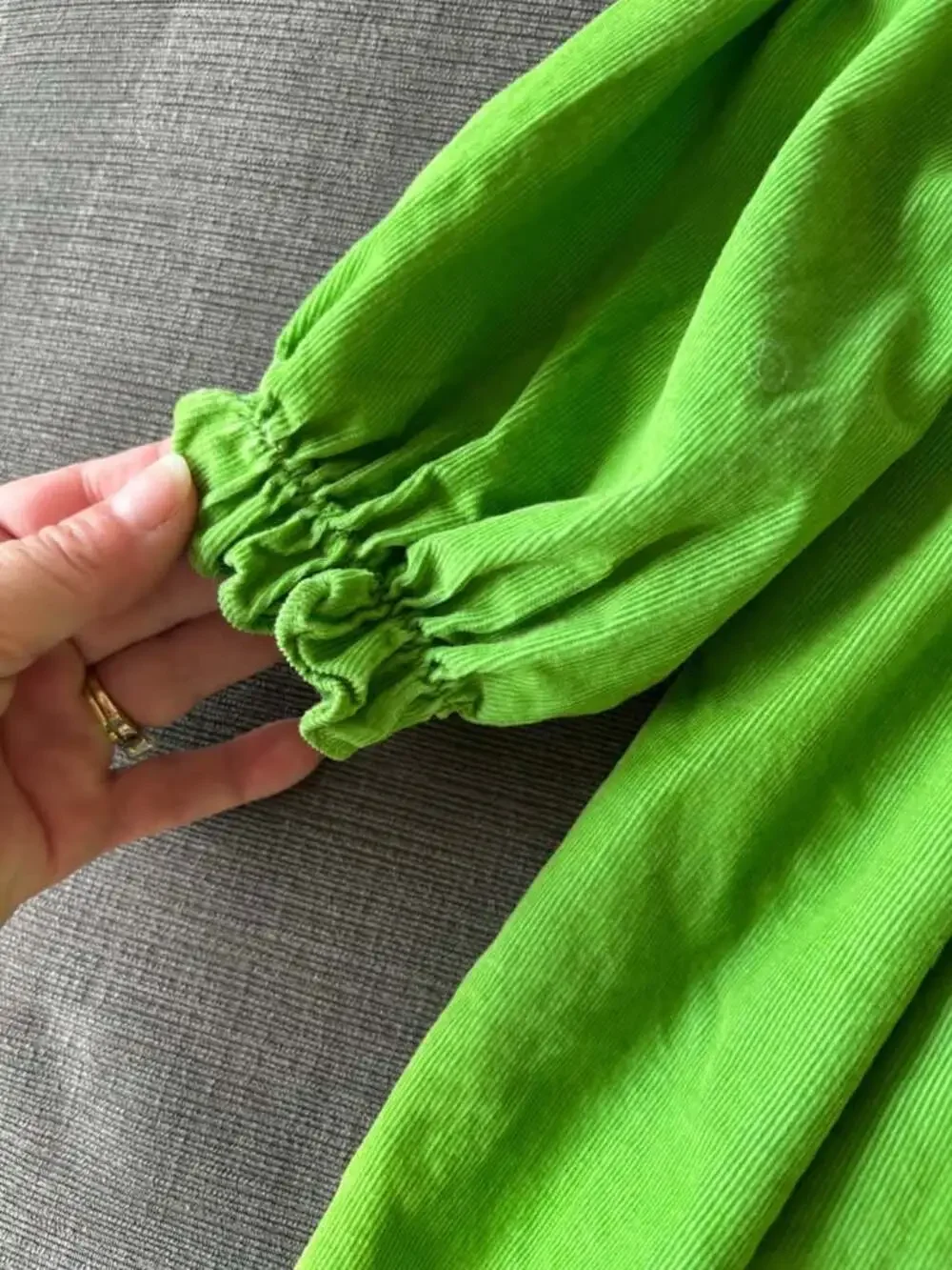 Silly Goose Girls Size 2 Smocked Green Corduroy Purse Bishop Dress Boutique